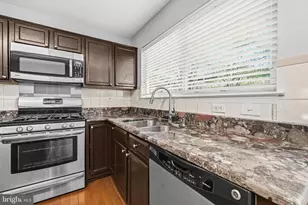 8547 Towne Manor Ct, Alexandria, VA 22309 - Photo 12