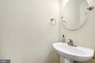 13109 Quail Creek Ln, Fairfax, VA 22033 - Photo 10