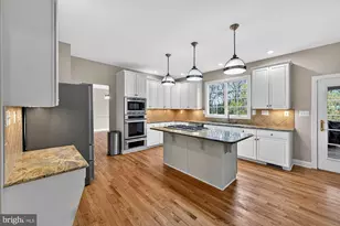 1702 Landon Hill Rd, Vienna, VA 22182 - Photo 18