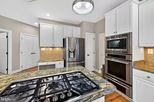 1702 Landon Hill Rd, Vienna, VA 22182 - Photo 20