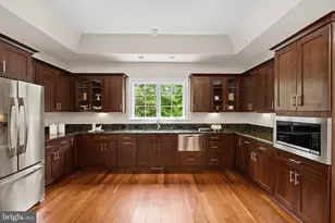 9111 Dara Ln, Great Falls, VA 22066 - Photo 72