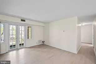 8229 Kings Charter Ln, Springfield, VA 22152 - Photo 2