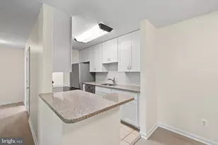 8229 Kings Charter Ln, Springfield, VA 22152 - Photo 6