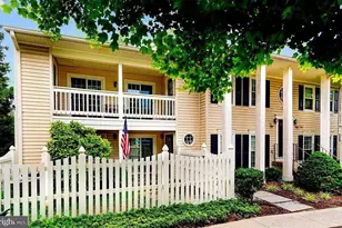 10194 Ashbrooke Ct, Oakton, VA 22124 - Photo 2