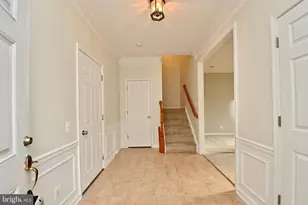 5027 Village Fountain Pl, Centreville, VA 20120 - Photo 2