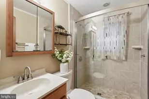 3917 Malcolm Ct, Annandale, VA 22003 - Photo 28
