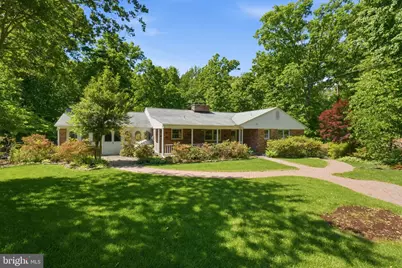 3917 Malcolm Court, Annandale, VA 22003 - Photo 2