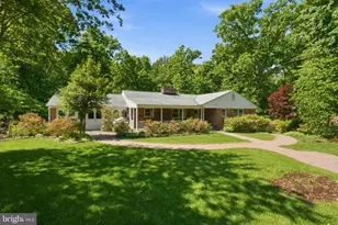 3917 Malcolm Ct, Annandale, VA 22003 - Photo 2