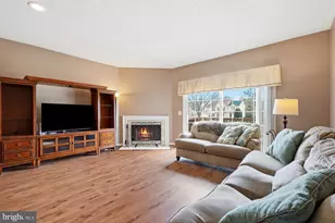 3023 McMaster Ct, Herndon, VA 20171 - Photo 4