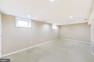 6429 Maplewood Dr, Falls Church, VA 22041 - Photo 14