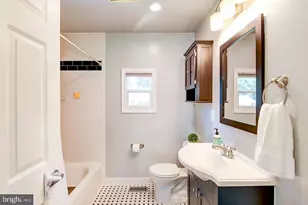 6429 Maplewood Dr, Falls Church, VA 22041 - Photo 10