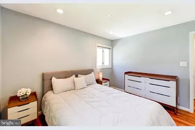 6429 Maplewood Drive, Falls Church, VA 22041 - Photo 8