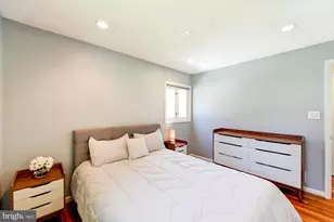 6429 Maplewood Dr, Falls Church, VA 22041 - Photo 8