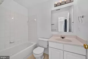 12054 Edgemere Cir, Reston, VA 20190 - Photo 8