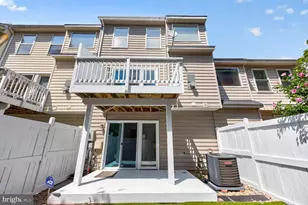 12054 Edgemere Cir, Reston, VA 20190 - Photo 4