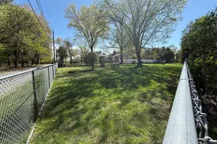 7601 Idylwood Rd, Falls Church, VA 22043 - Photo 12