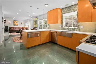 9352 Mt Vernon Cir, Alexandria, VA 22309 - Photo 16