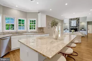 8713 Oak Leaf Dr, Alexandria, VA 22309 - Photo 18
