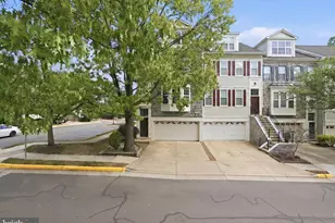 2167 Capstone Cir, Herndon, VA 20170 - Photo 4