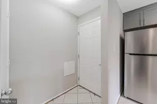 1719 Ascot Way, Reston, VA 20190 - Photo 4