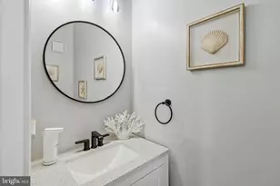 7406 Roudsby Ct, Alexandria, VA 22315 - Photo 6