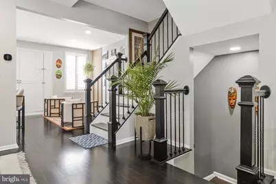 7406 Roudsby Court, Alexandria, VA 22315 - Photo 8