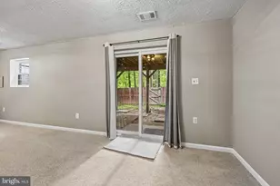 10209 Roberts Common Ln, Burke, VA 22015 - Photo 28