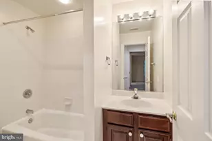 2527 Hunter Mill Rd, Oakton, VA 22124 - Photo 56