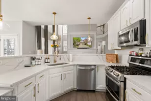 8929 Mayhew Ct, Lorton, VA 22079 - Photo 8