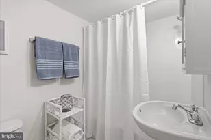 1919 Batten Hollow, Vienna, VA 22182 - Photo 24