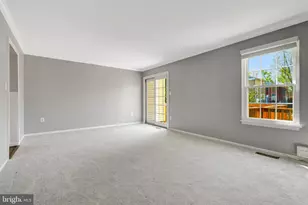 10355 Granite Creek Ln, Oakton, VA 22124 - Photo 12