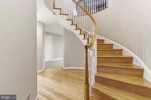 7714 Spoleto Ln, McLean, VA 22102 - Photo 6