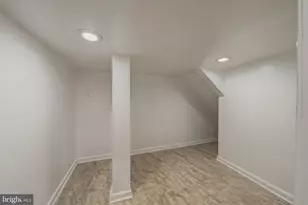 7401 Bull Run Dr, Centreville, VA 20121 - Photo 30