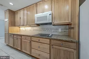 7401 Bull Run Dr, Centreville, VA 20121 - Photo 12