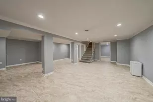 7401 Bull Run Dr, Centreville, VA 20121 - Photo 26