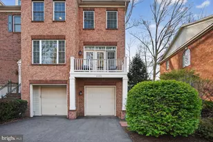 4460 Black Ironwood Dr, Fairfax, VA 22030 - Photo 32