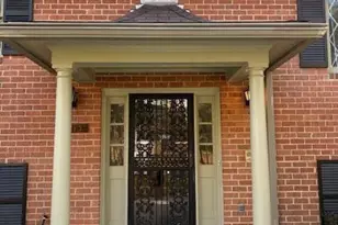 8913 Bluegate Dr, Fairfax, VA 22031 - Photo 2