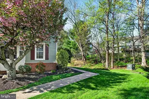 14083 Betsy Ross Ln, Centreville, VA 20121 - Photo 4
