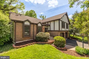 12561 Quincy Adams Ct, Herndon, VA 20171 - Photo 2
