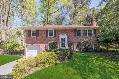 410 Victoria Court NW, Vienna, VA 22180 - Photo 2