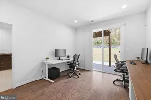 4537 Plateau Dr, Fairfax, VA 22030 - Photo 2