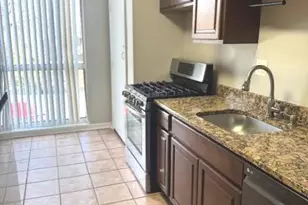 5606 Bloomfield Dr, Alexandria, VA 22312 - Photo 8