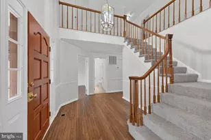 2951 Franklin Oaks Dr, Herndon, VA 20171 - Photo 2