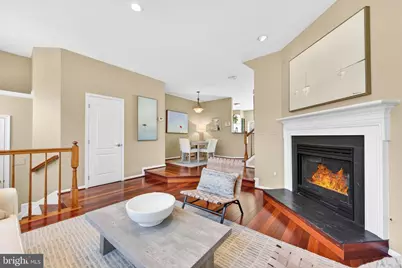 12017 Edgemere Circle, Reston, VA 20190 - Photo 8