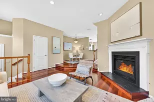 12017 Edgemere Cir, Reston, VA 20190 - Photo 8