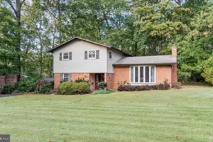 6810 Fern Ln, Annandale, VA 22003 - Photo 1