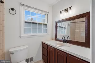 5201 Grinnell St, Fairfax, VA 22032 - Photo 36