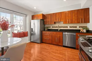 7813 Wintercress Ln, Springfield, VA 22152 - Photo 14