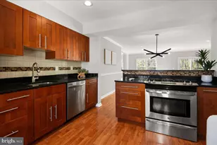 7813 Wintercress Ln, Springfield, VA 22152 - Photo 18