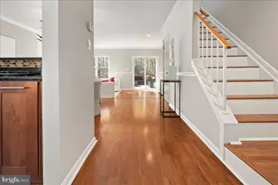 7813 Wintercress Ln, Springfield, VA 22152 - Photo 4